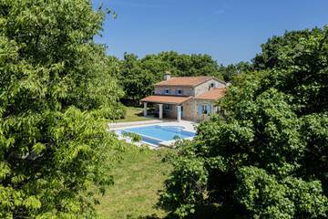Ferienhaus für 5 Personen, mit Garten und Pool in Kroatien