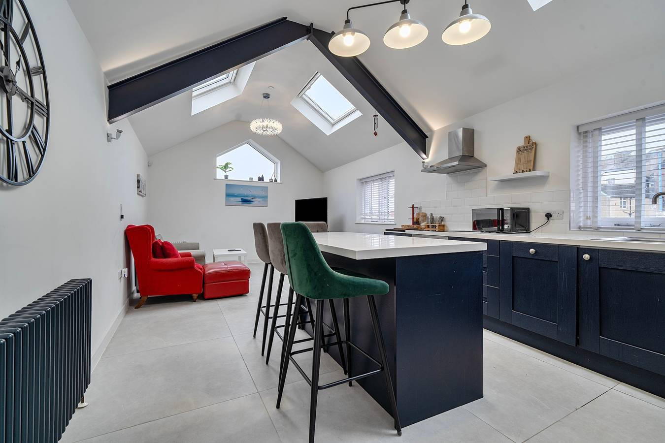 Modern Seaside Cottage - Sleeps 5 in Paignton, Torbay
