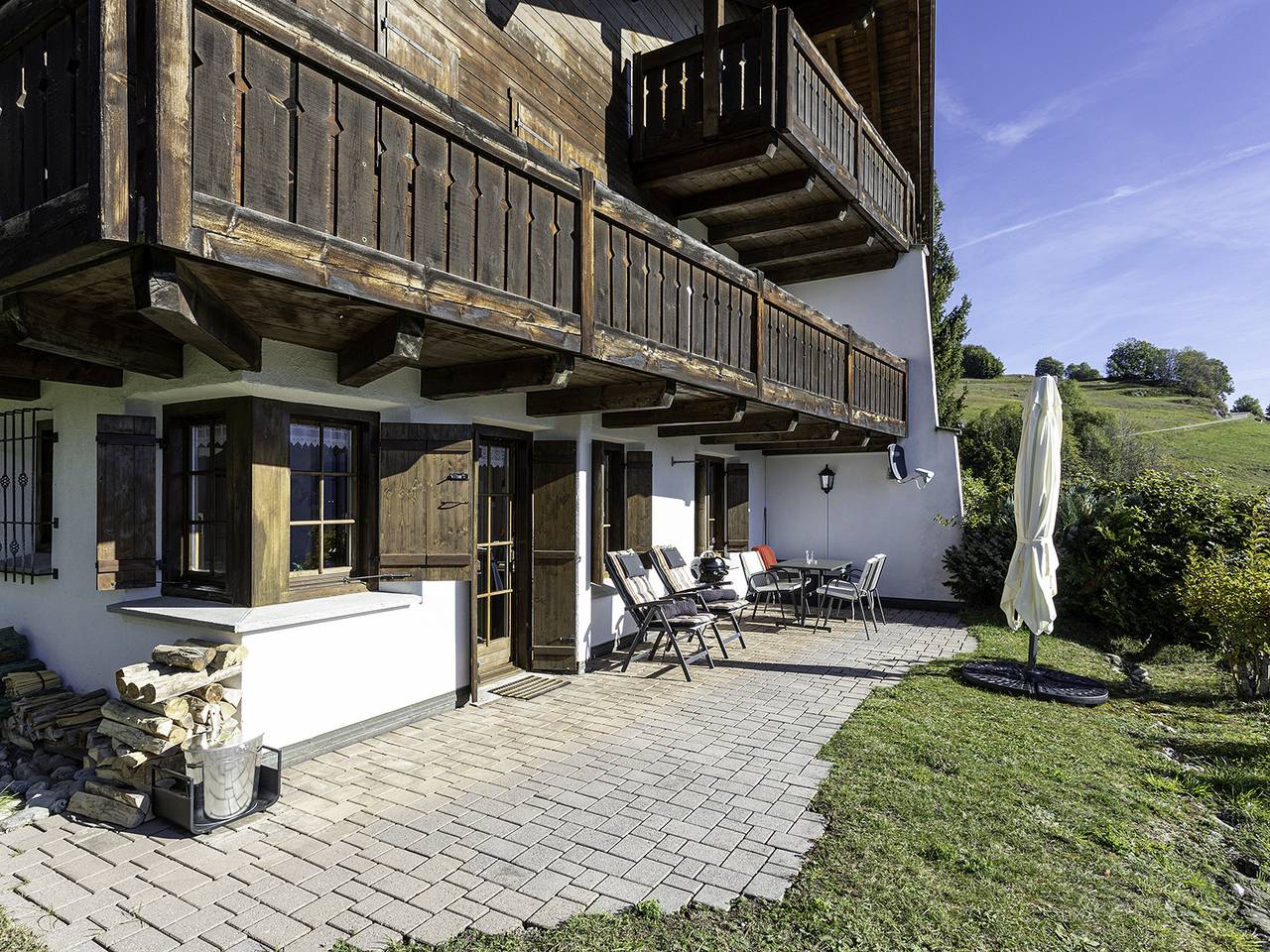 Ganze Ferienwohnung, Ferienwohnung Bijou, Ladir - 2.5 Zimmer Ferienwohnung für max. 4 Pers. im Eg in Ladir, Alpenarena