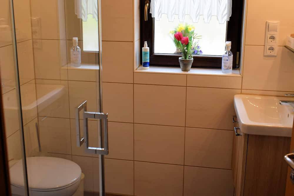 Doppelzimmer mit Balkon (Etagendusche/Wc) - Gästehaus Grau in Egloffstein, Frankenalb