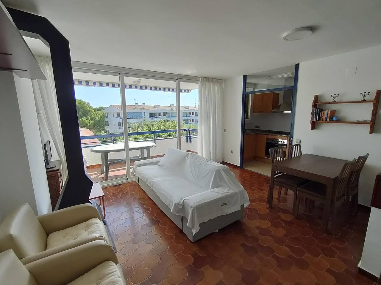 Ganze Wohnung, Bel appartement à Torredembarra : 3 chambres, piscine, Wifi, à 200m de la plage in Torredembarra, Costa Dorada