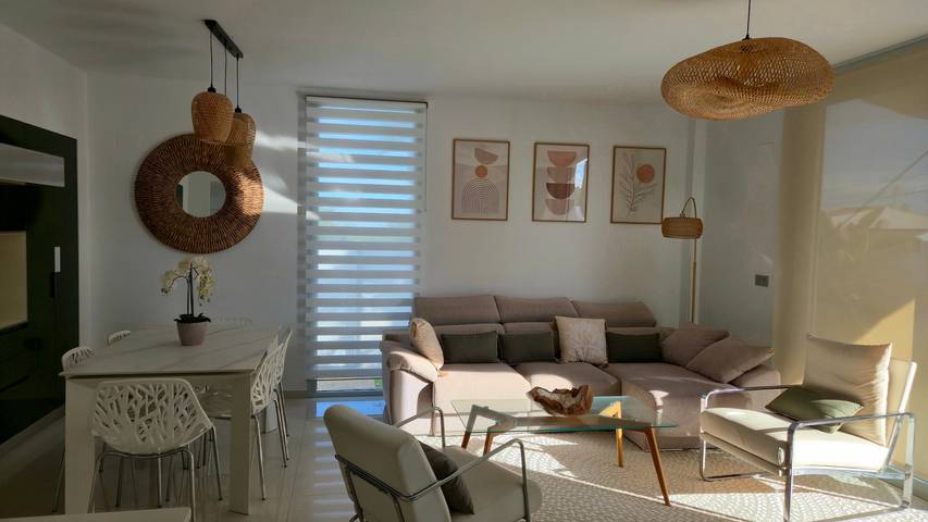 Moderne Villa mit privatem Pool nahe Stränden und Golfplätzen in Lomas de Don Juan, Orihuela
