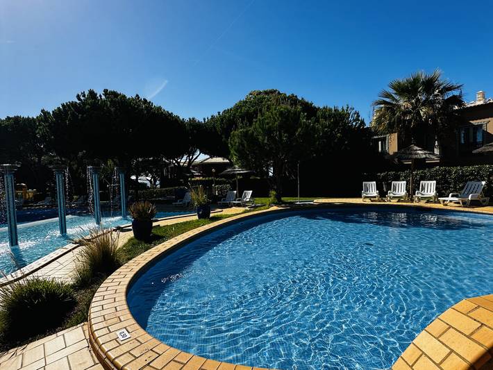Casa de férias para 6 pessoas, com piscina em Praia da Oura