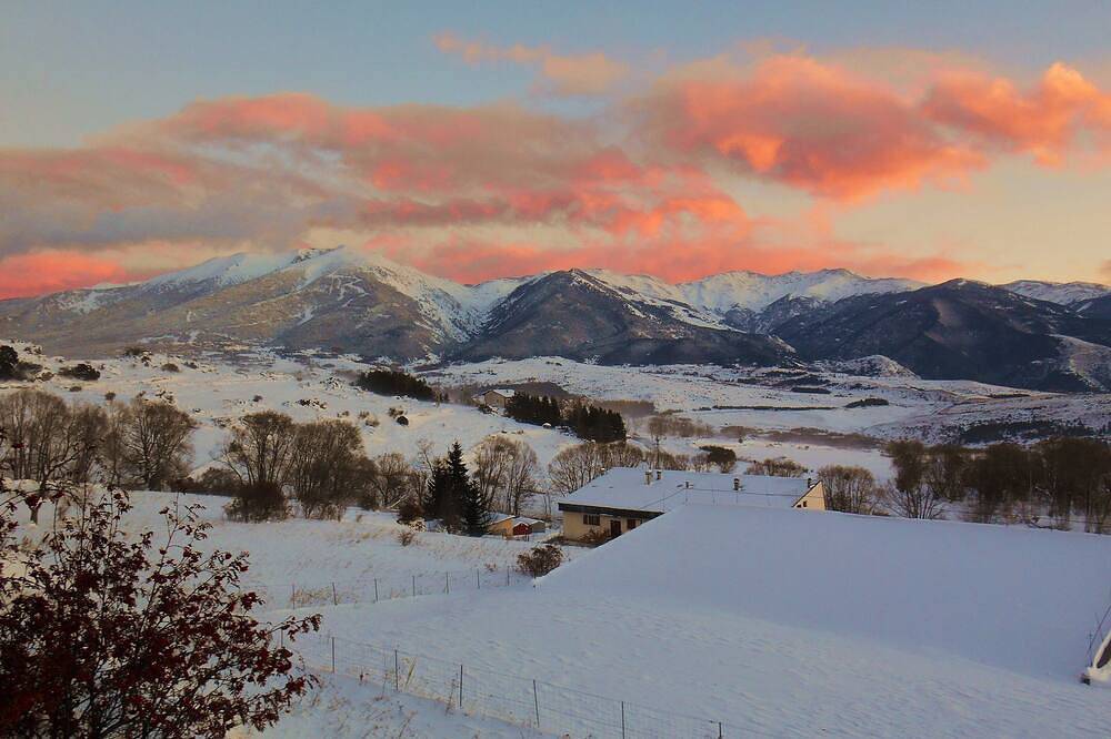 Apartamento entero, Sun ski rental apartamento T 3 Wifi in Font-Romeu-Odeillo-Via, Parque Natural Regional de los Pirineos Catalanes