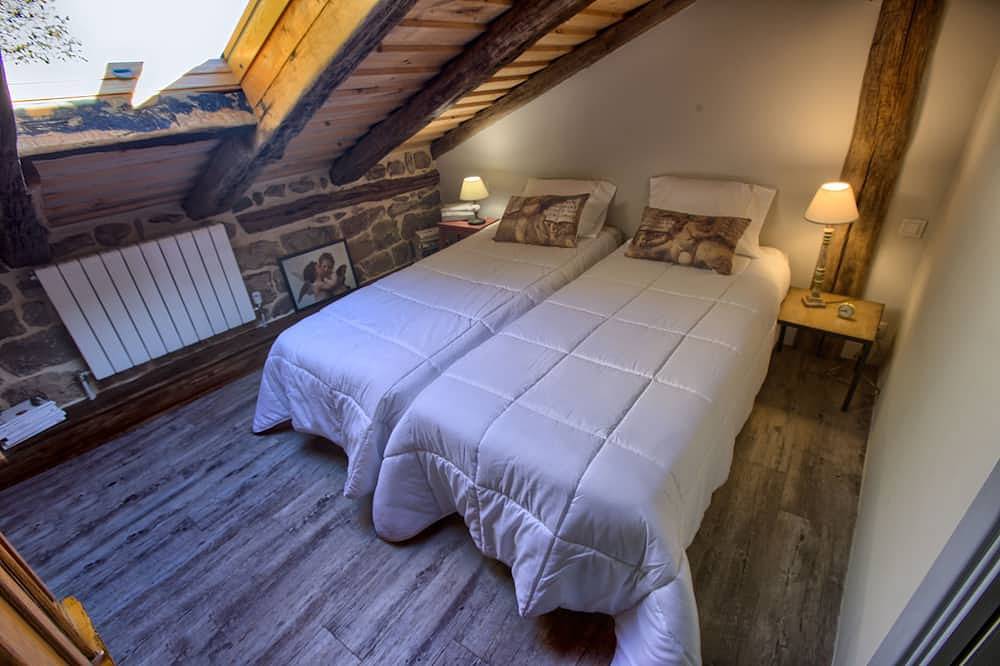 Apartamento entero, Apartamento Rural - La curva de María situado en el Parque Natural Reserva Saja in Renedo de Cabuérniga, Cabuérniga