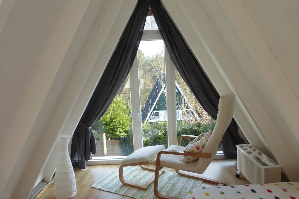 Ferienhaus in der Südpfalz,  Internet, Bio-Sauna, E-Auto-Laden, Gartenteich in Gossersweiler-Stein, Trifelsland