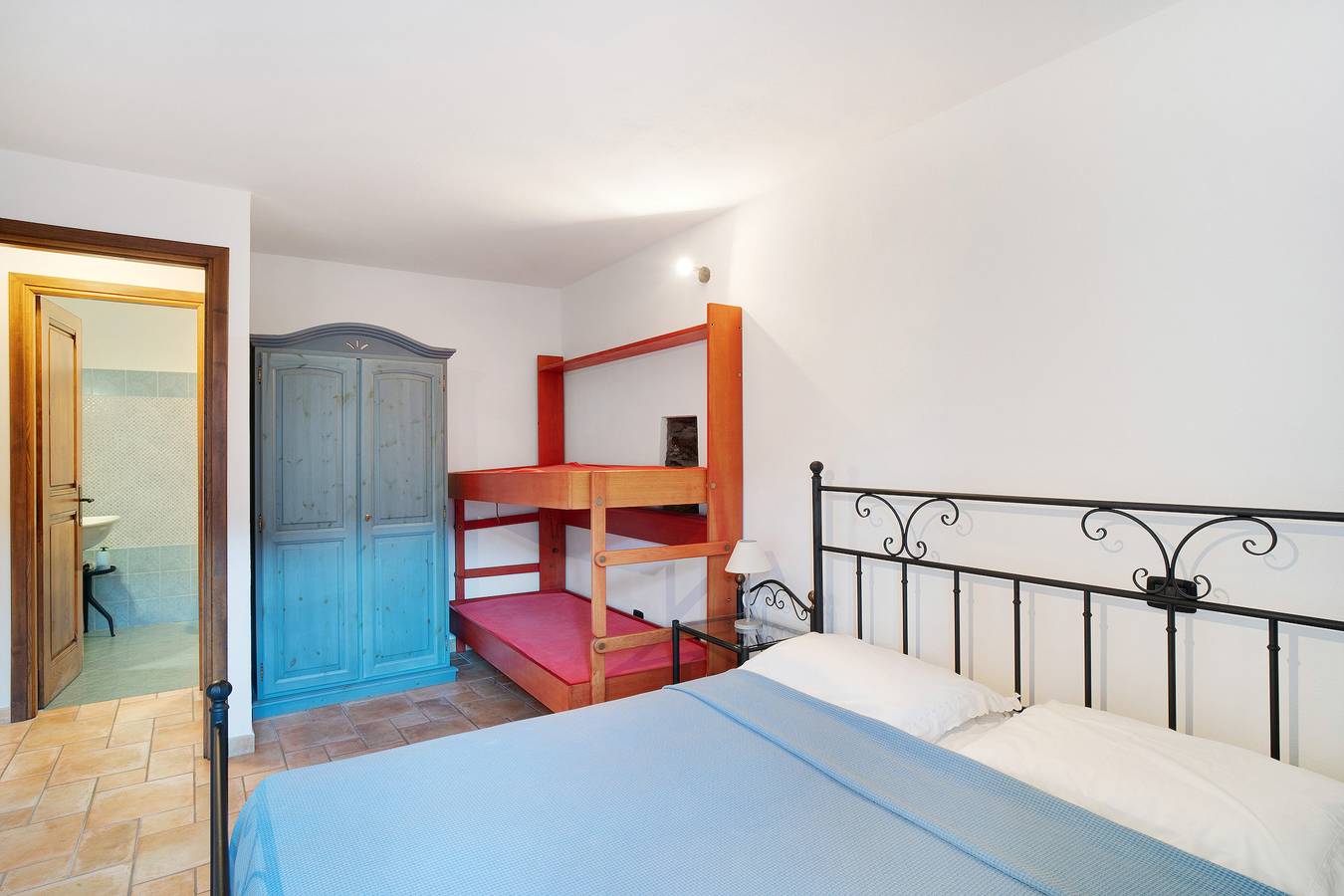 Appartement entier, Appartement "Casa Azzurra - Sciu'pepin" avec jardin privé, balcon et Wi-Fi in Rezzo, Alpes liguriennes