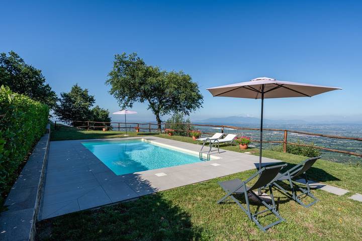 Ferienhaus für 9 Personen, mit Garten und Whirlpool in der Toskana - 2