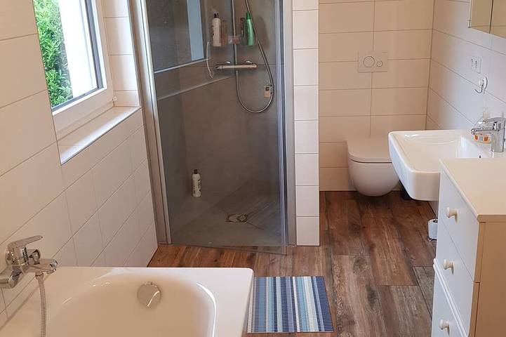 Blühendes Ferienhaus am Scharmützelsee in Storkower See, Wendisch Rietz