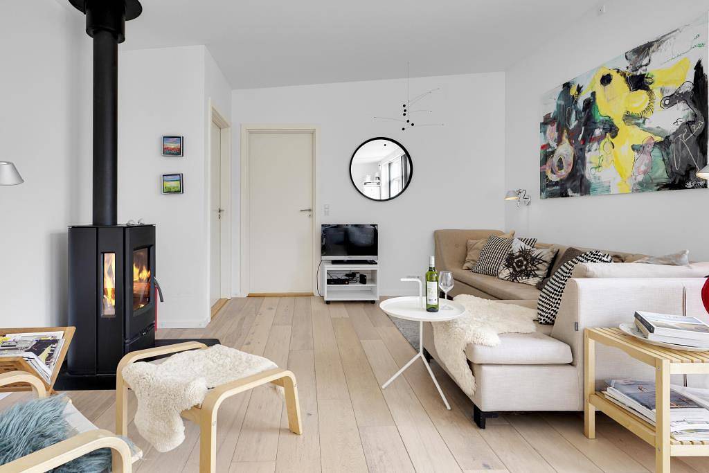 Schönes architektonisch gestaltetes Ferienhaus nahe einem feinen Sandstrand in Begtrup, Knebel