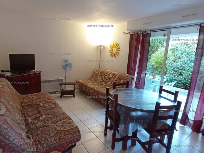 Ganze Wohnung, F2 Apartment mit Terrasse und Parkplatz, in der Nähe des Strandes von Collioure in La Côte Vermeille, Collioure