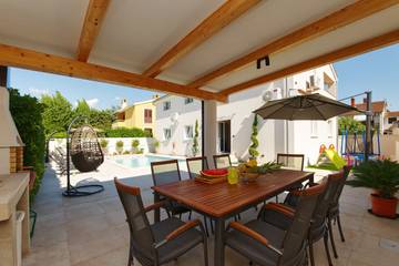 Villa für 8 Personen in Stinjan, Pula, Bild 3