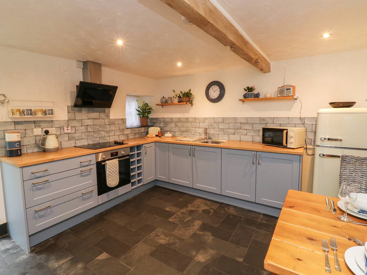 Apple Tree Cottage in Appledore, Devon