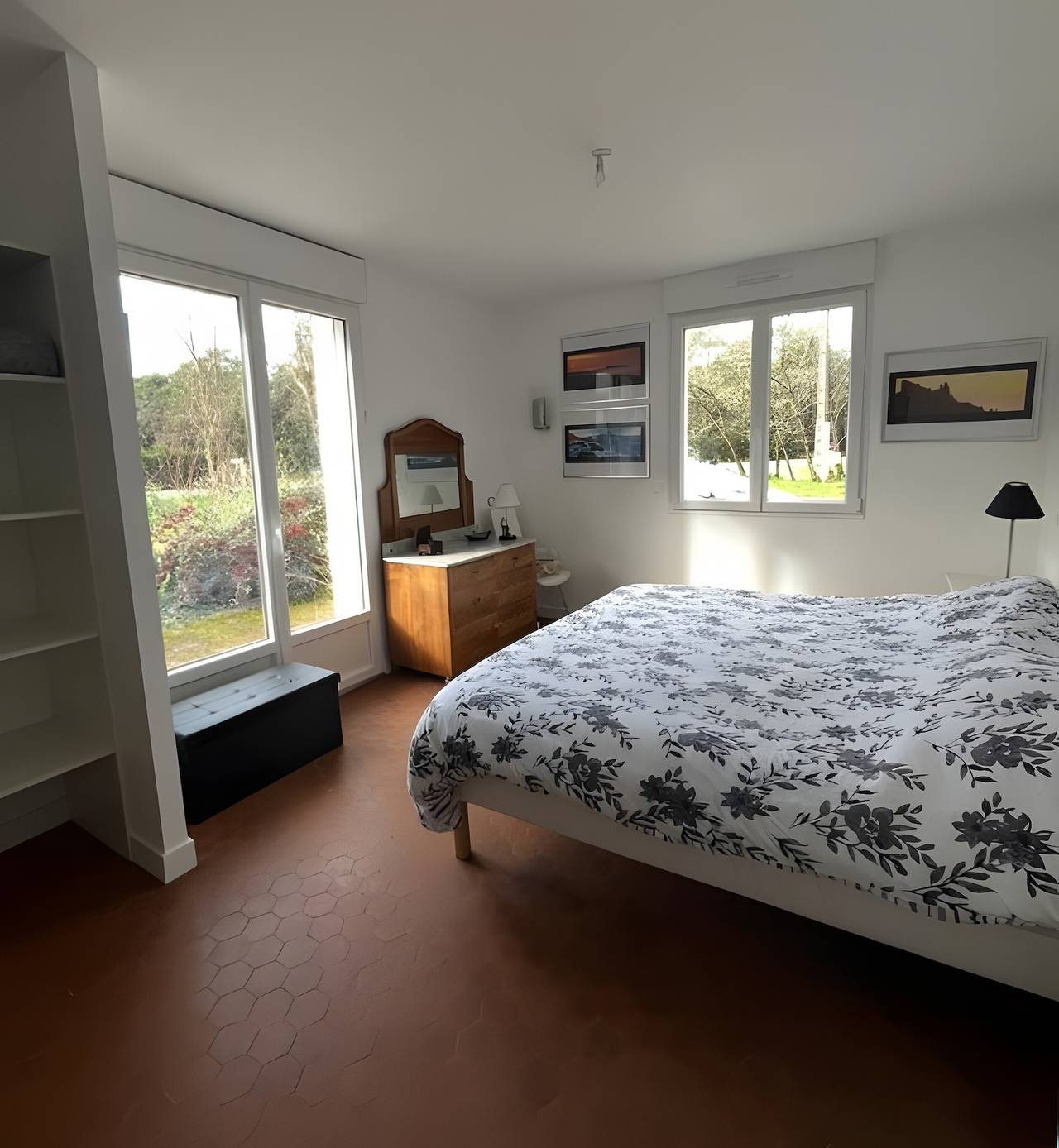 Gästezimmer Sous le Pin „Zimmer 2“ mit gemeinsamer Terrasse, Wlan und Klimaanlage! in Olonne-sur-Mer, Les Sables-d'Olonne