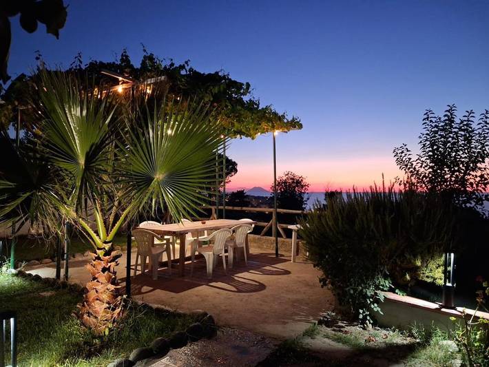 Casa vacanza per 6 persone, con Balcone e Terrazza nonché Giardino e Panorama a Parghelia