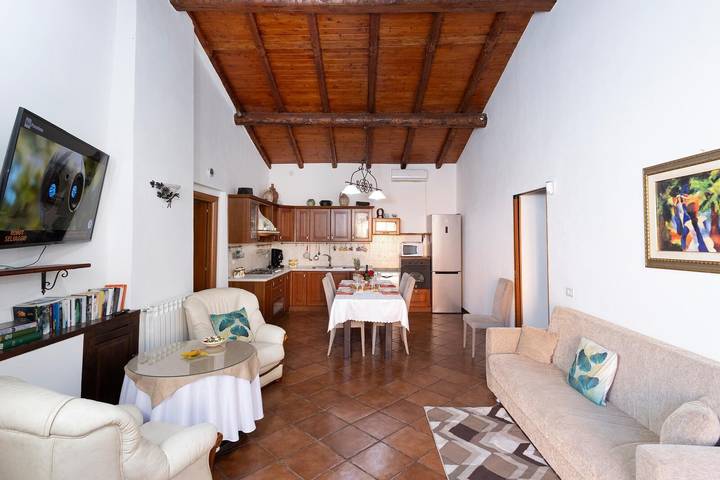 Villa Jelu mit Bergblick, WLAN und Klimaanlage in Castiglione di Sicilia, Ätna