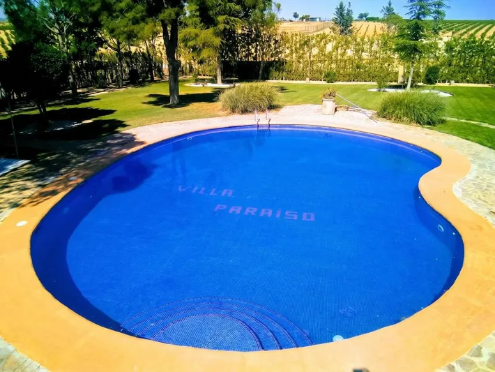 Chalet para 16 personas, con jardín además de terraza y piscina, Se admiten mascotas - 1
