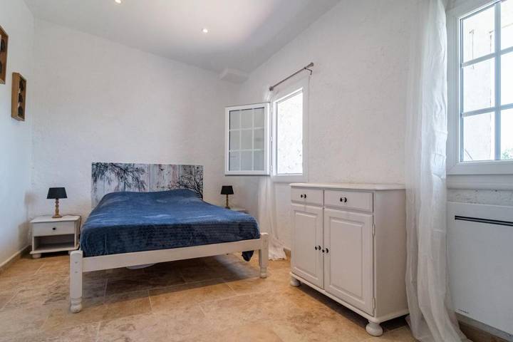 Location de vacances pour 6 personnes, avec terrasse à Fox-Amphoux - 4