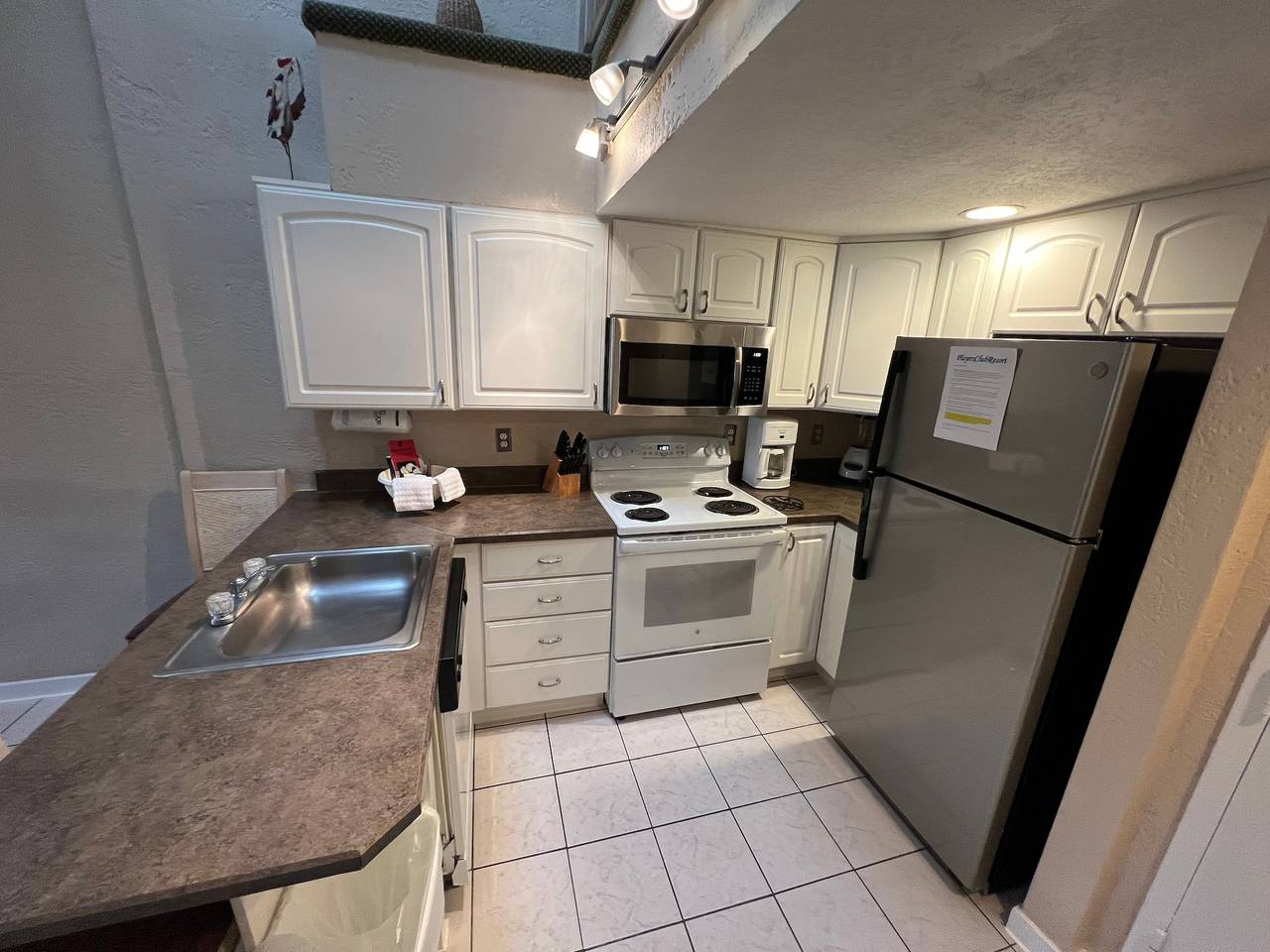 Entire apartment, Players Club Resort in Coligny Beach, Beaufort County