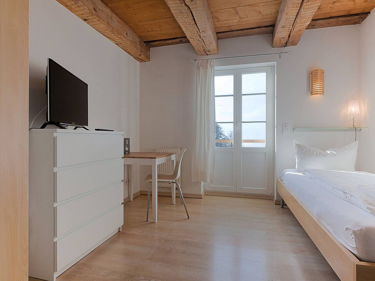 Ganze Wohnung, Ferienwohnung 'Halden' mit Wi-Fi in Heiligenberg, Bodenseekreis