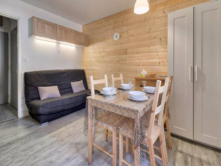 Gîte pour 4 personnes, avec balcon, adapté aux familles dans Col De Val Louron Azet