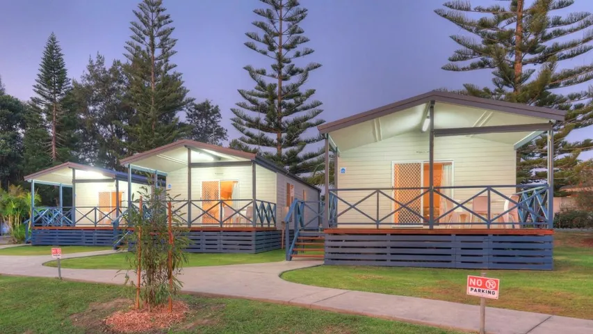 Parc de vacances pour 4 personnes, avec jardin ainsi que bassin pour enfant et piscine - 1