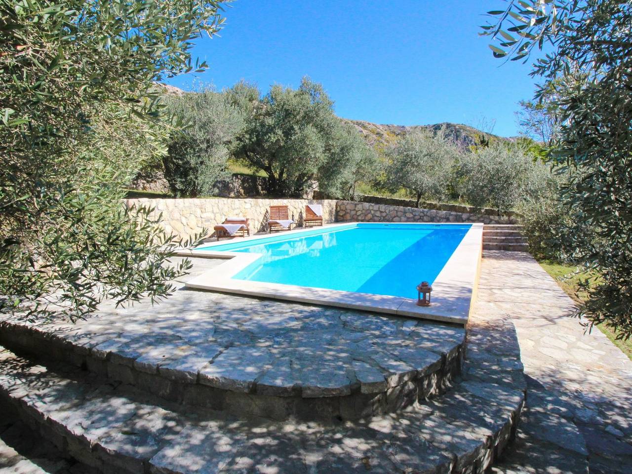 Renoviertes Steinhaus mit Garten und Pool ideal in Baska, Krk