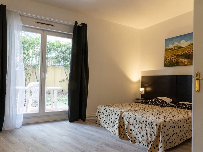 Ganze Wohnung, Charmantes Studio mit Pool & Terrasse – Haustierfrei in Grasse, Mittelmeerküste (Frankreich)