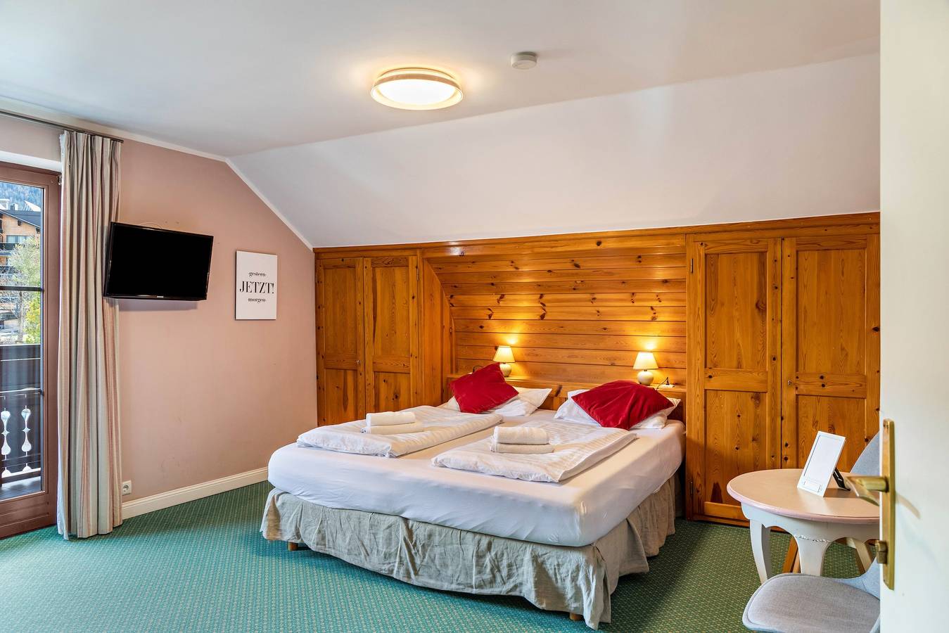 Room 11 double room with mountain view, balcony and Wi-Fi in Seefeld in Tirol, Innsbruck Land