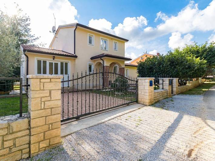 Ferienwohnung für 4 Personen, mit Balkon/Terrasse und Garten sowie Pool in Porec und Umgebung - 4