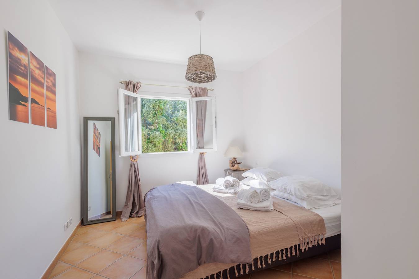 Ganze Wohnung, Ferienwohnung für 6 Personen mit Terrasse in Belgodère, Calvi und Umgebung