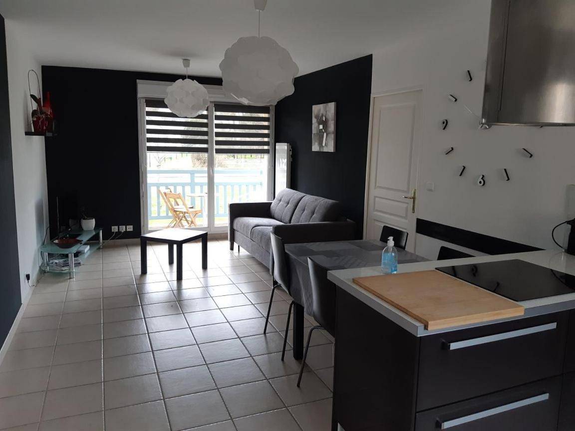 Appartement entier, Apartment with Balcony in Houlgate, Région de Lisieux