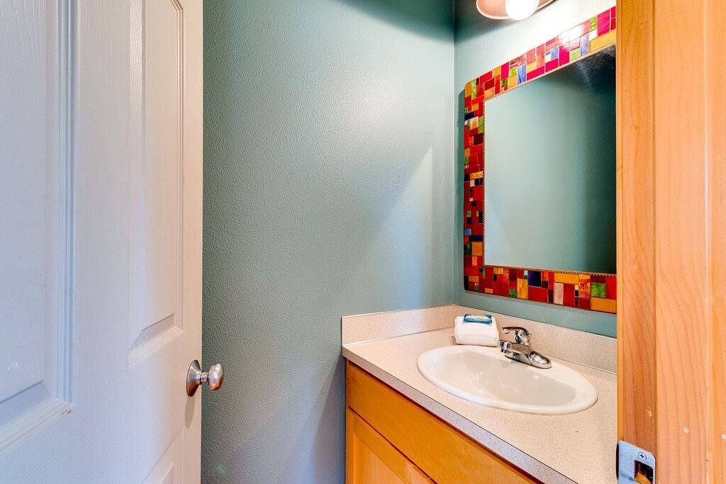 Entspannendes, hundefreundliches Haus mit Terrasse und geräumigem Wohnbereich. (Mca # 439) in Manzanita, Tillamook County