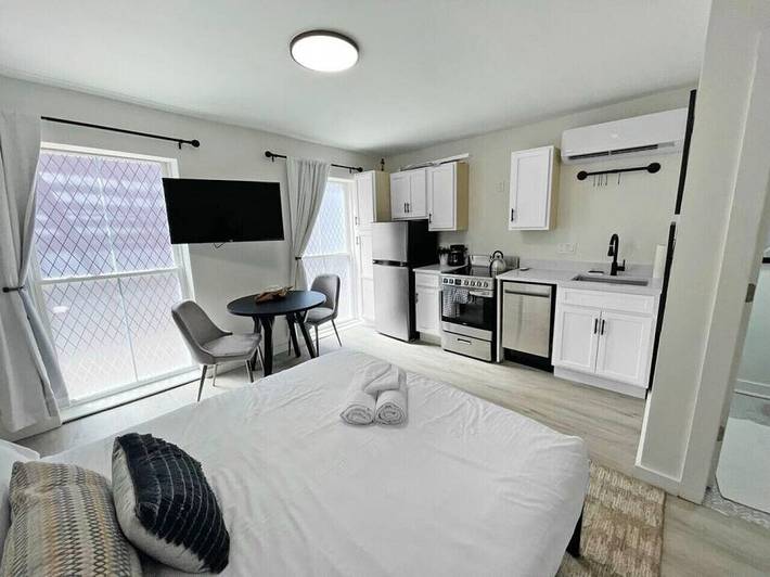 Vacation house for 16 people, with pool, with pets in Cincinnati