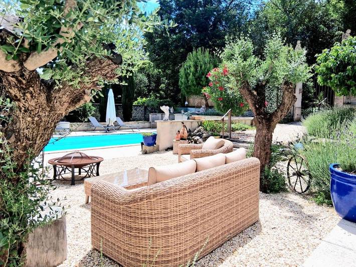 Location de vacances pour 2 personnes, avec Terrasse ainsi que Jardin et Piscine à Pennautier