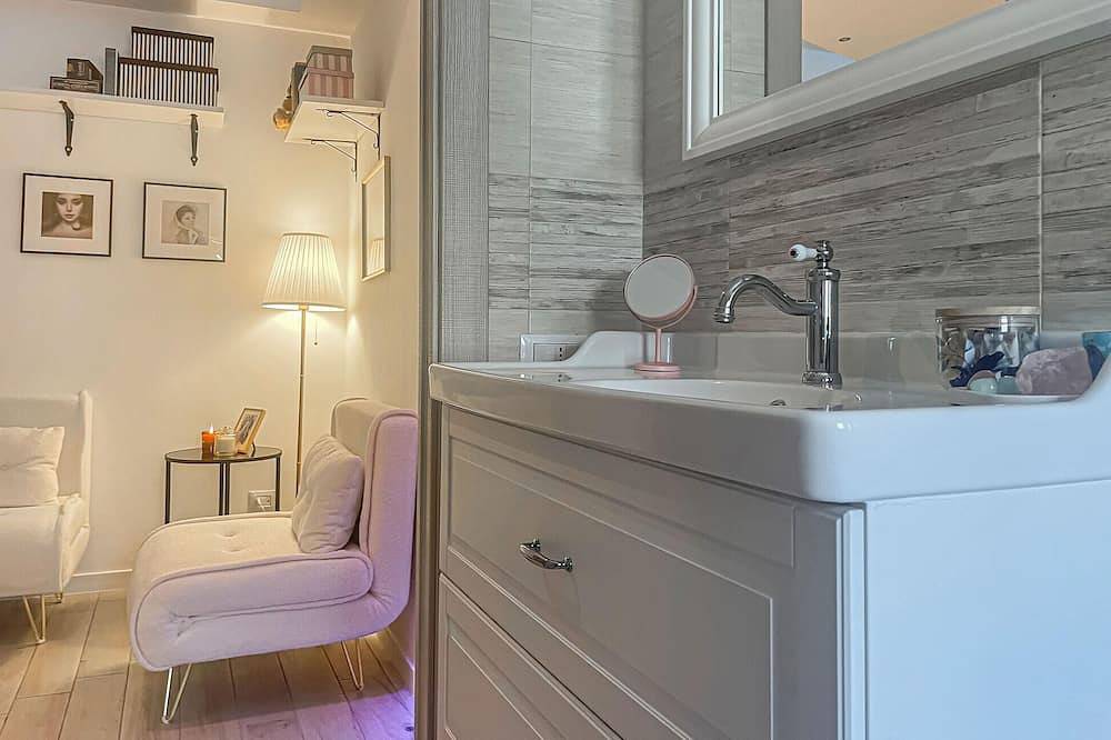 Entire apartment, Cozy apartment in Taranto with Wifi in Taranto, Gulf of Taranto