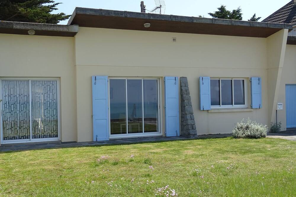 Villa en primera línea de mar en Hauteville sur mer. Costa oeste de Cotentin in Hauteville-sur-Mer, Coutances y alrededores