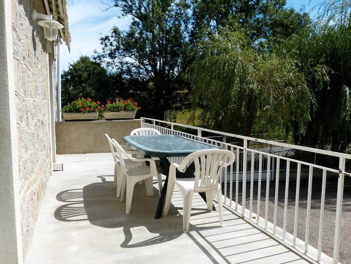 Location de vacances pour 4 personnes, avec terrasse et vue à Antrenas - 4