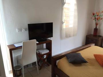 Chambre d’hôte pour 2 personnes, avec vue et jardin à Le Gosier