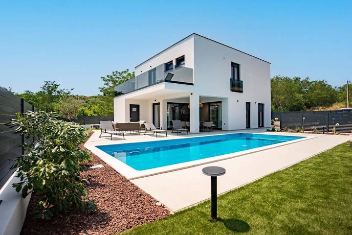 Villa für 9 Personen, mit Terrasse und Sauna sowie Pool, mit Haustier auf Rab - 3