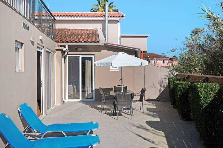 Gîte pour 5 personnes, avec bassin pour enfant ainsi que jardin et balcon dans Laganas - 3