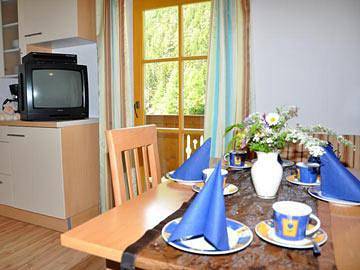 Ganze Ferienwohnung, Wasserfallblick in Kals am Großglockner, Bezirk Lienz