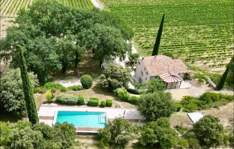 Gîte pour 14 personnes, avec piscine à Entrechaux - 4