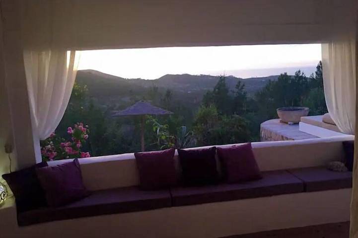 Gîte pour 12 personnes, avec jacuzzi ainsi que terrasse et jardin dans Portinatx - 2