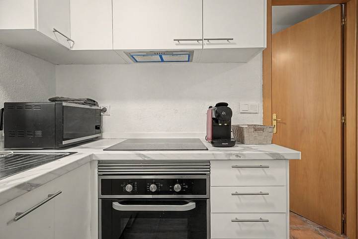 Hel lägenhet, Apartment 'Ca La Selma' with Balcony and Wi-Fi in Pla de Manlleu, Aiguamúrcia