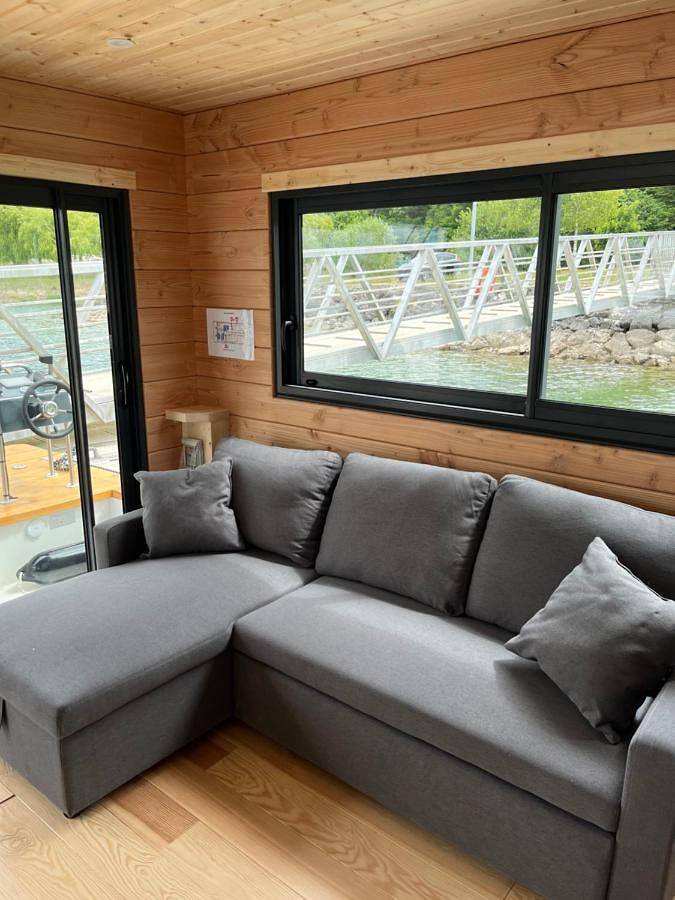 Bateau pour 6 personnes, avec vue ainsi que vue sur le lac et terrasse dans Grand Est - 3