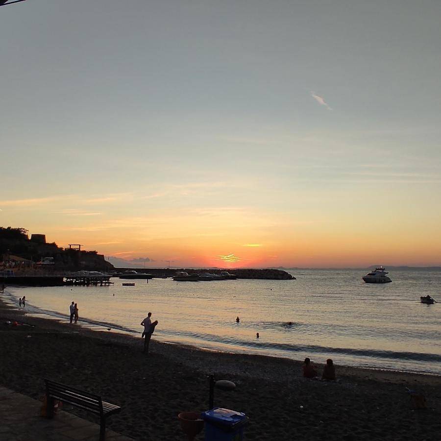 Alta Marea Sorrento in Marina di Puolo, Massa Lubrense