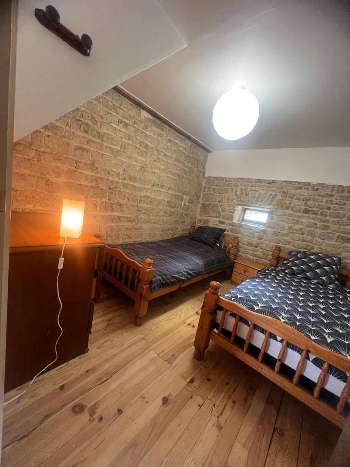 Apartamento 'Gîte 1' con terraza y jardín compartidos y Wi-Fi in Saint-Côme-du-Mont, Región de Saint-Lô