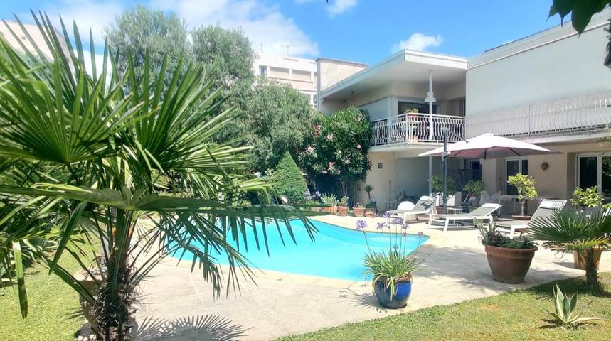 Vakantiewoning voor 4 personen, met zwembad en tuin in Valence