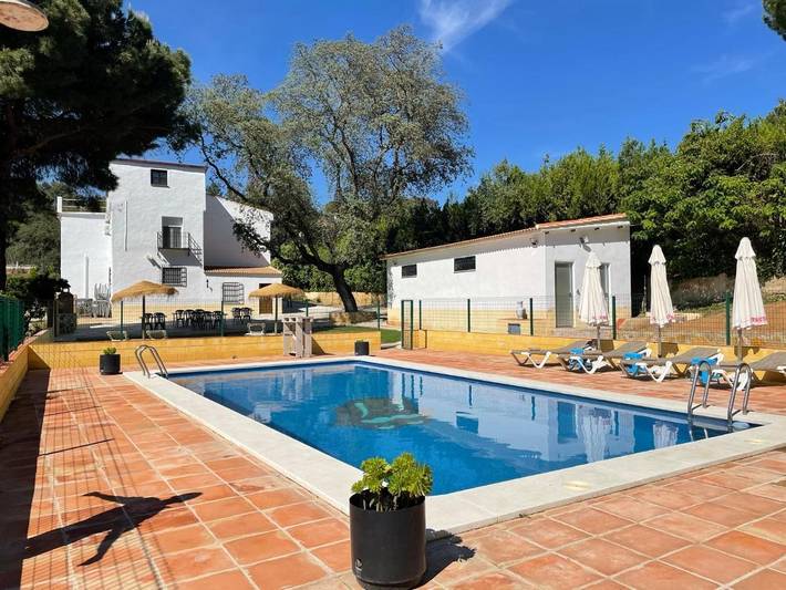 Casa de vacaciones para 19 personas, con piscina además de jardín y vistas en Córdoba